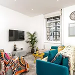 Niru Experience Elegant Apartment In Kensington