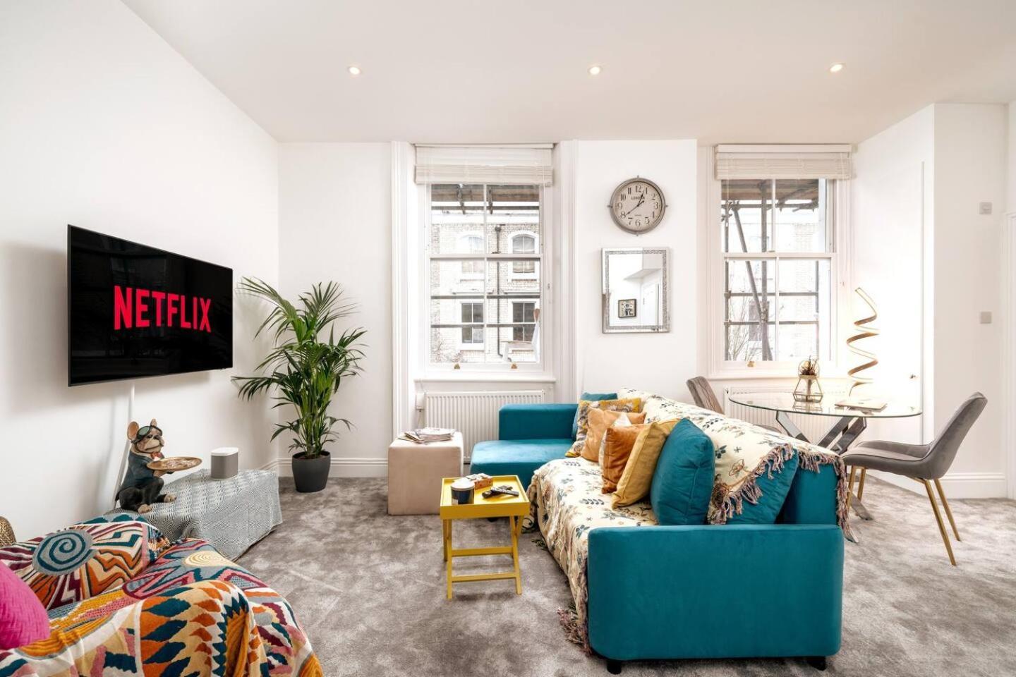 Niru Experience Elegant In Kensington London